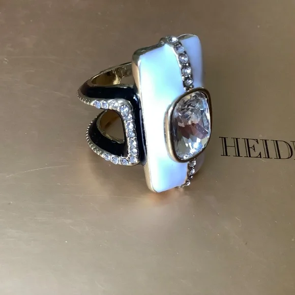 Heidi Daus New Century Crystal & Enamel Art Deco Ring  White Black SZ 10 - Picture 10 of 13